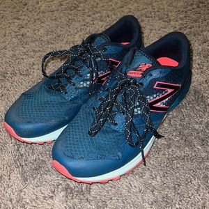 Women’s New Balances - only worn once!